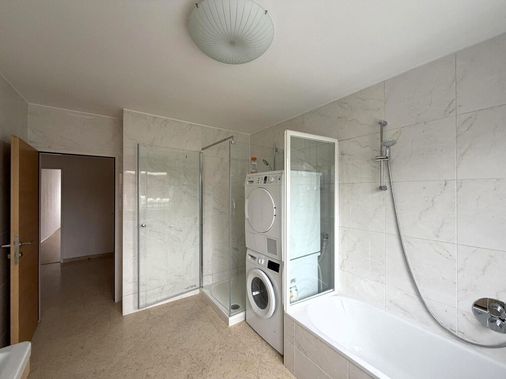 Badezimmer mit Wanne, Du, WM/WT