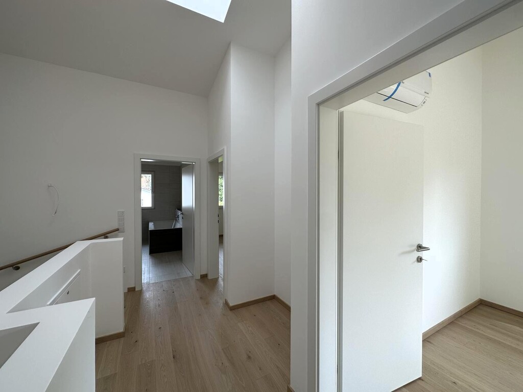 OG/Verteilerflur mit Lichtkuppel