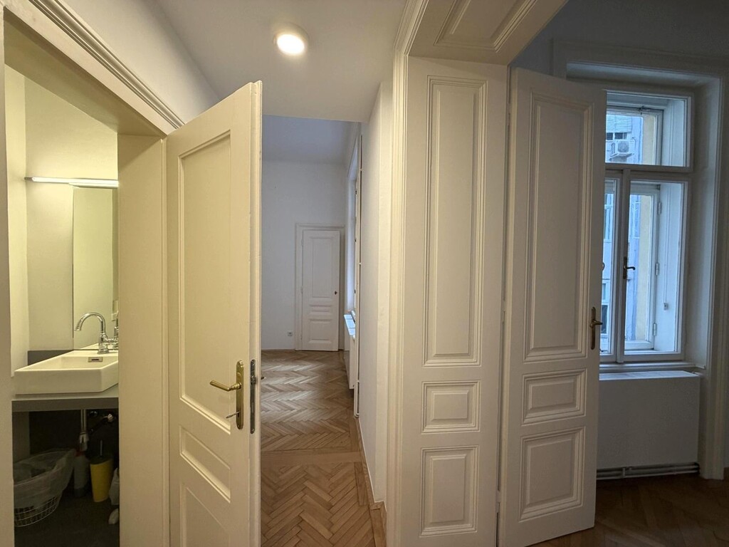 Flur/Toilette 2 von 2