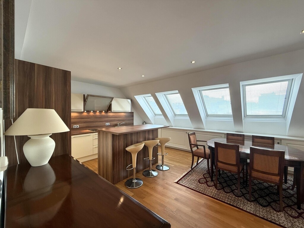 Wohn-/Essküche/klimatisiert