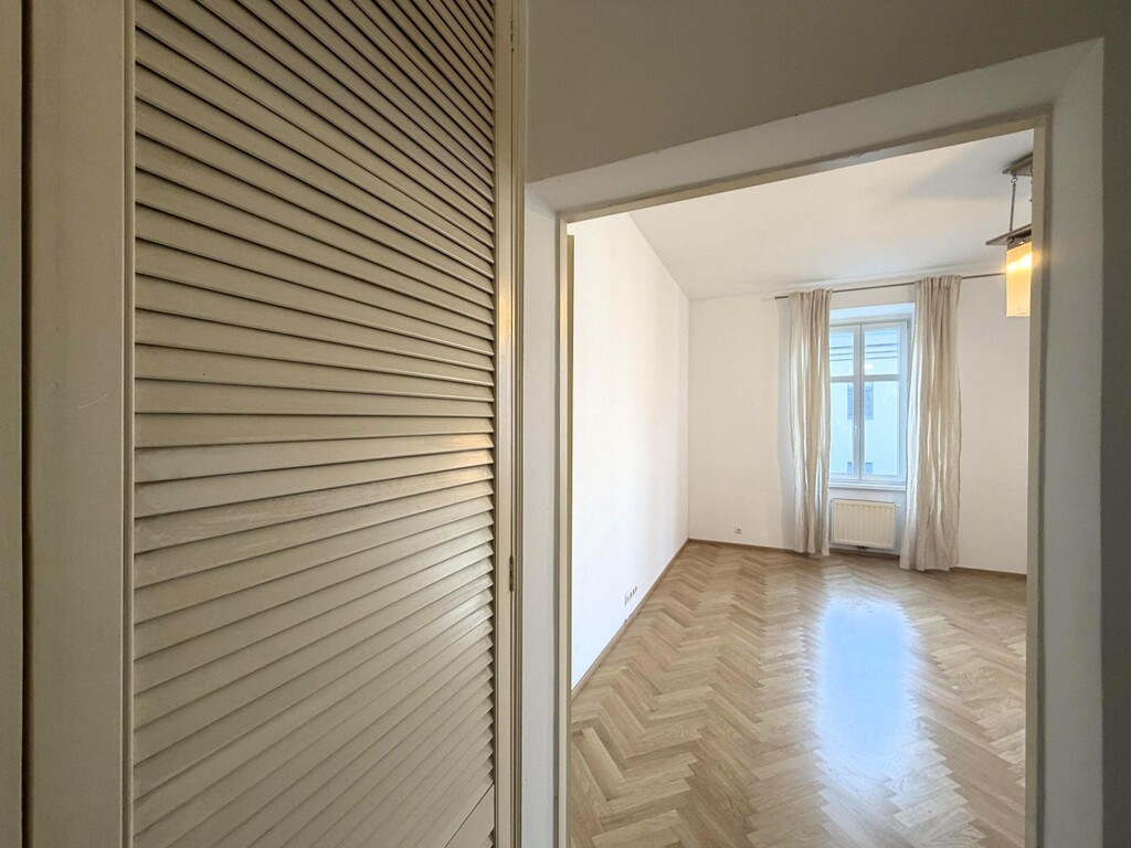 Abstell, Therme und Zugang Wohnzimmer