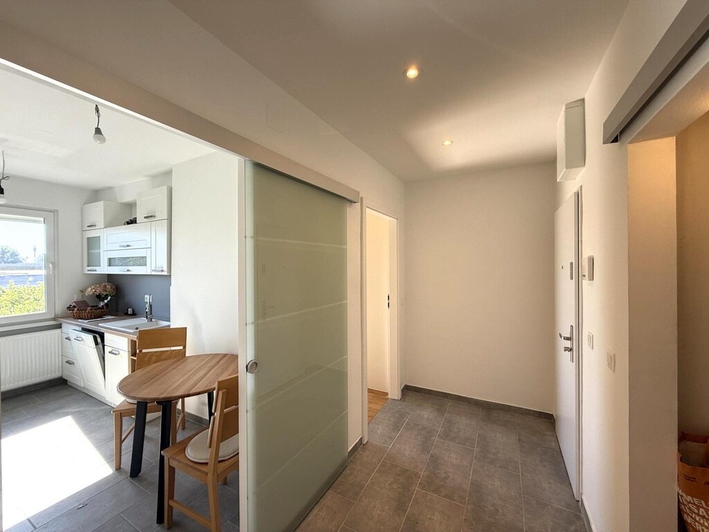 Wohnungseingang mit Einbauspots