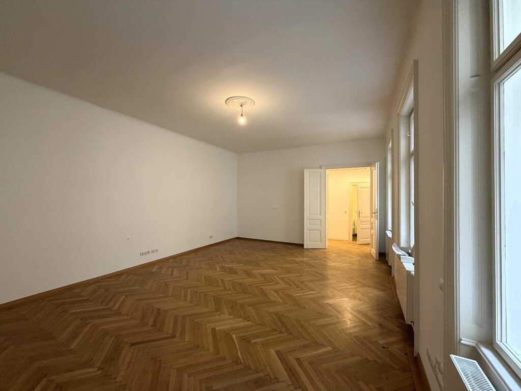 Innenhofseitiges Büro 7 von 7