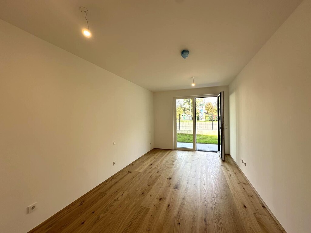 Schlafzimmer 2/2