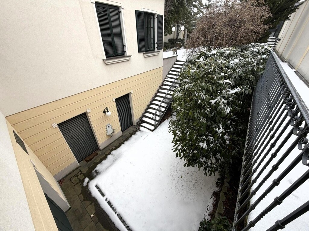 Innengarten, Aufgang vom Indoorpool