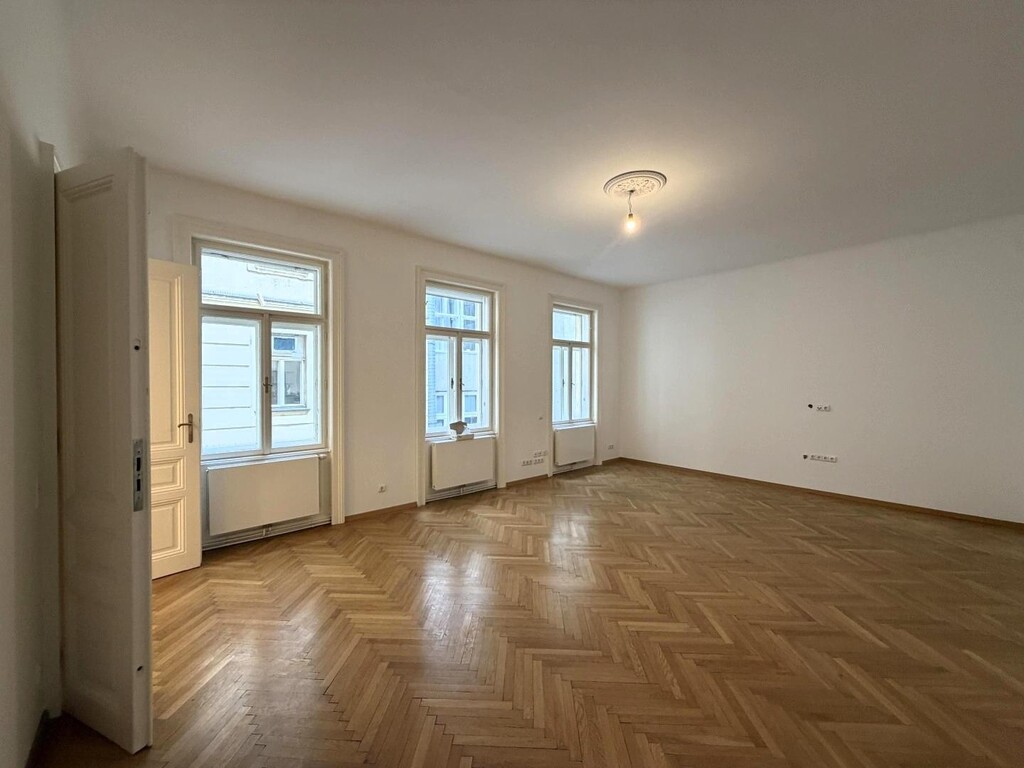 Innenhofseitiges Büro 7 von 7