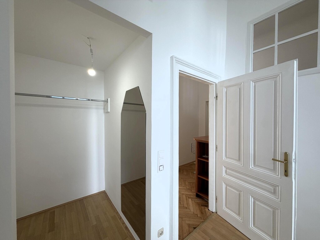Zimmer 5 von 5 mit angeschl. Garderobe