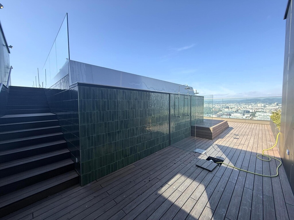 Pool am Dach/Duschbereich