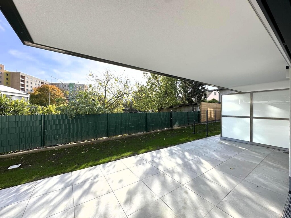63 m² Terrasse + 123 m² Eigengarten