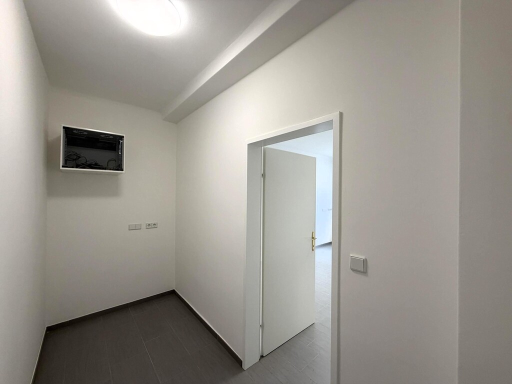 Büro/Praxis - Nebenraum, Server, EDV etc.