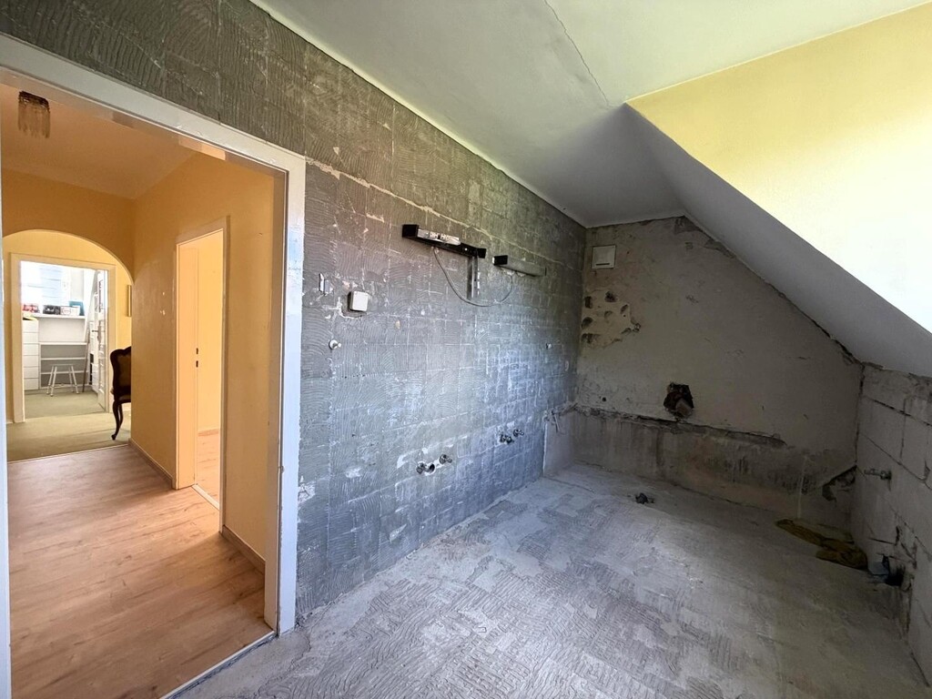 OG/Raum für Badezimmer