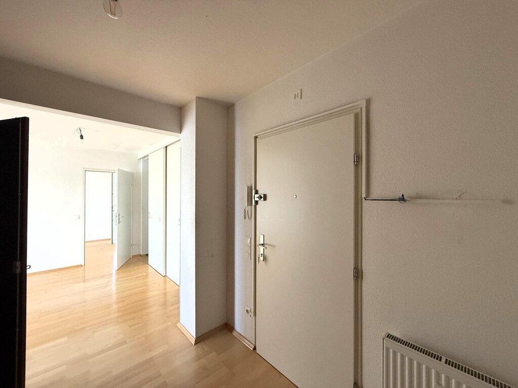 Wohnungseingang mit Einbauschrank