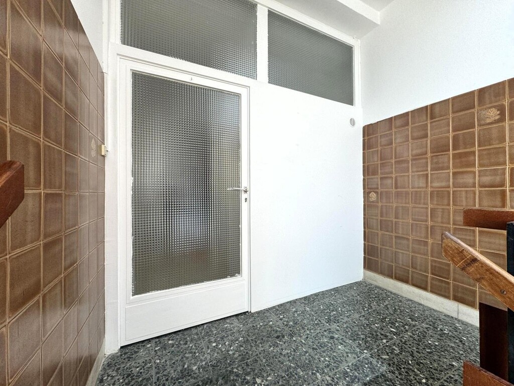 Stiegenhaus/Wohnung Top 2 im OG1