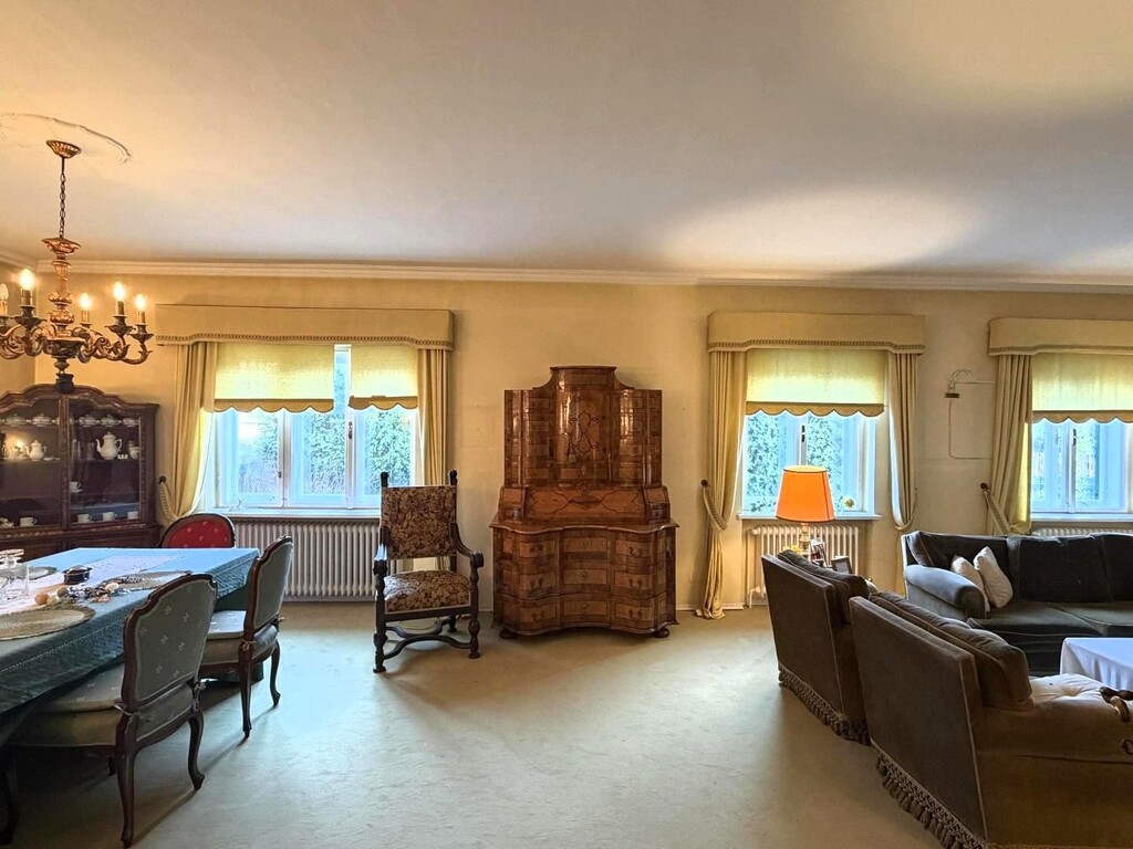 EG/Living mit Gäste-Essplatz