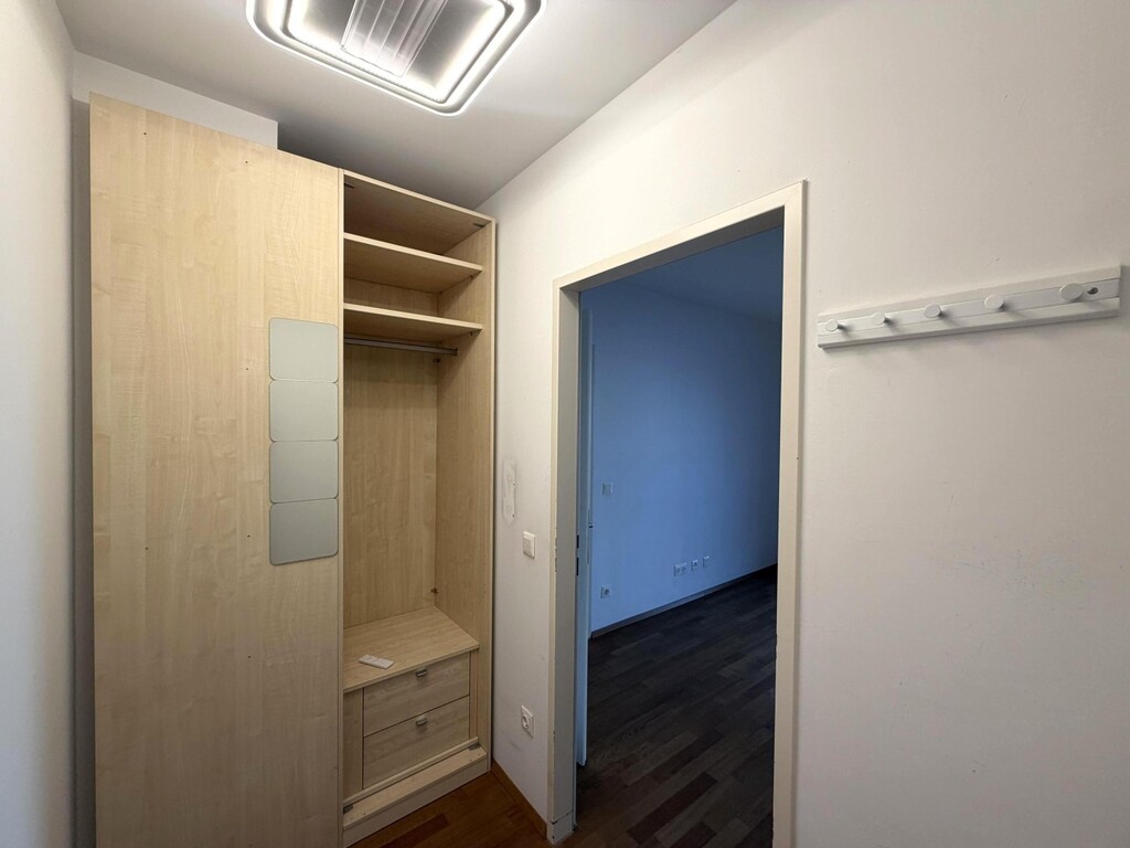 angeschlossene Garderobe