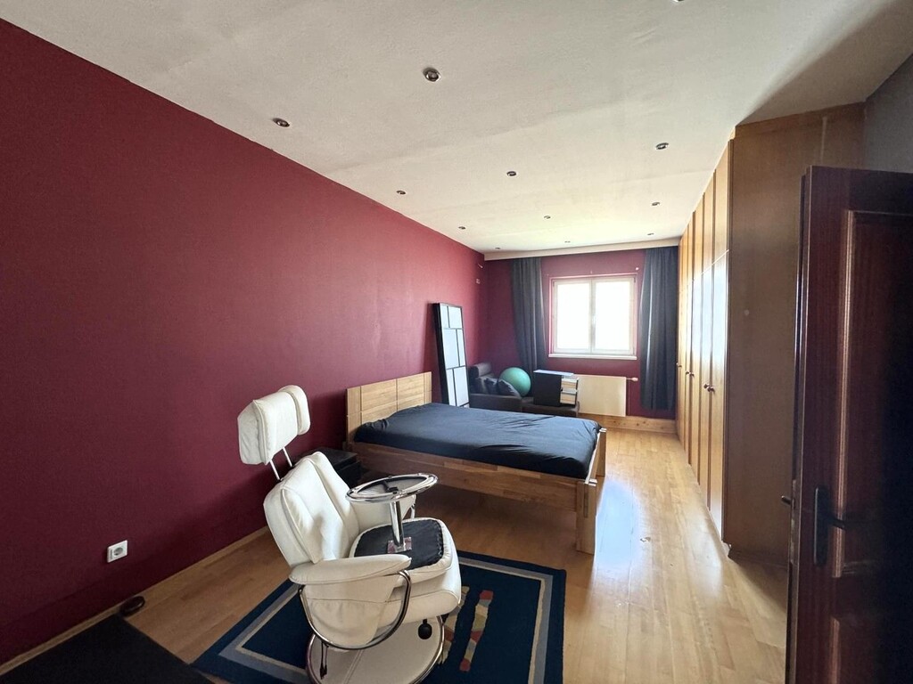 OG/Top 3/Schlafzimmer 2 von 3